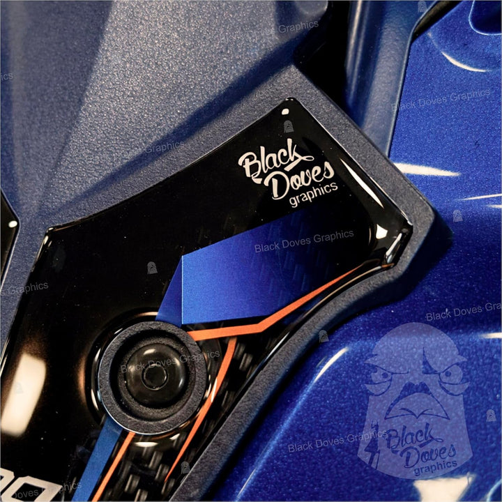 Black Doves Graphics 3D-Aufkleber aus Harz kompatibel mit Kawasaki Versys 1100 SE 2026 (BU1) | Made