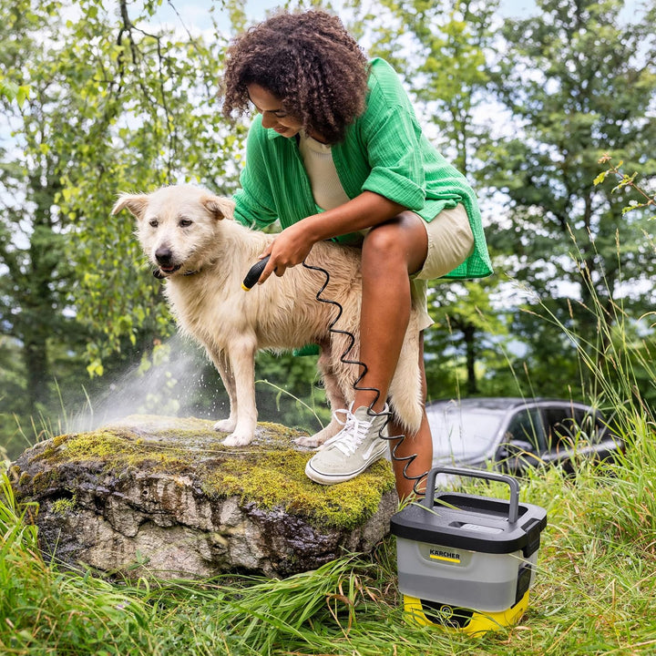 Kärcher Mobile Outdoor Cleaner OC 4 + Pet Kit, Fördermenge: 2 l/min, Gewicht: 3,1 kg, Wassertank: 8