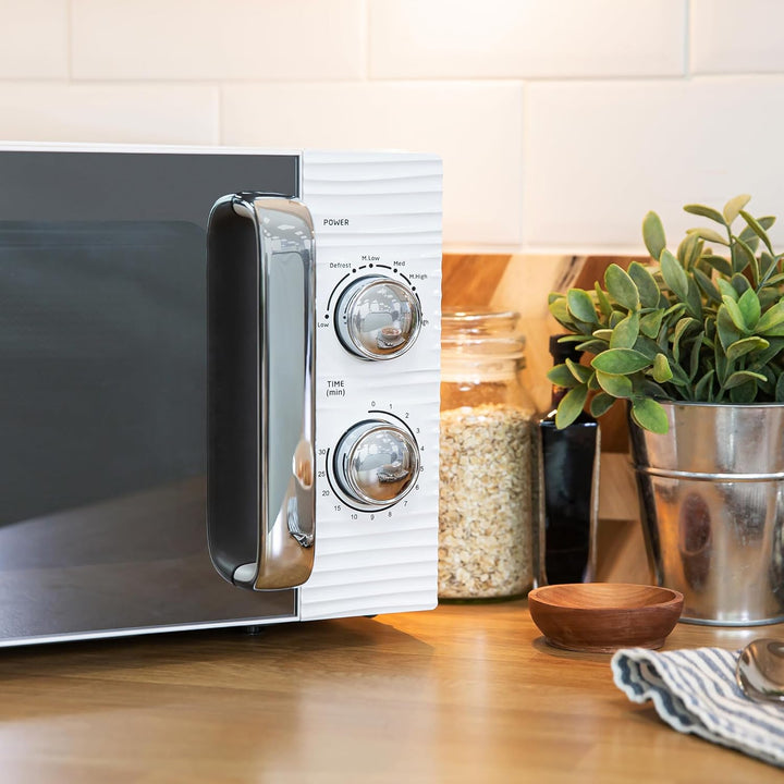 Russell Hobbs RHM1731 Inspire Solo Mikrowelle, 17 Liter, 700W, Weiss, mit 5 Leistungsstufen, Timer,