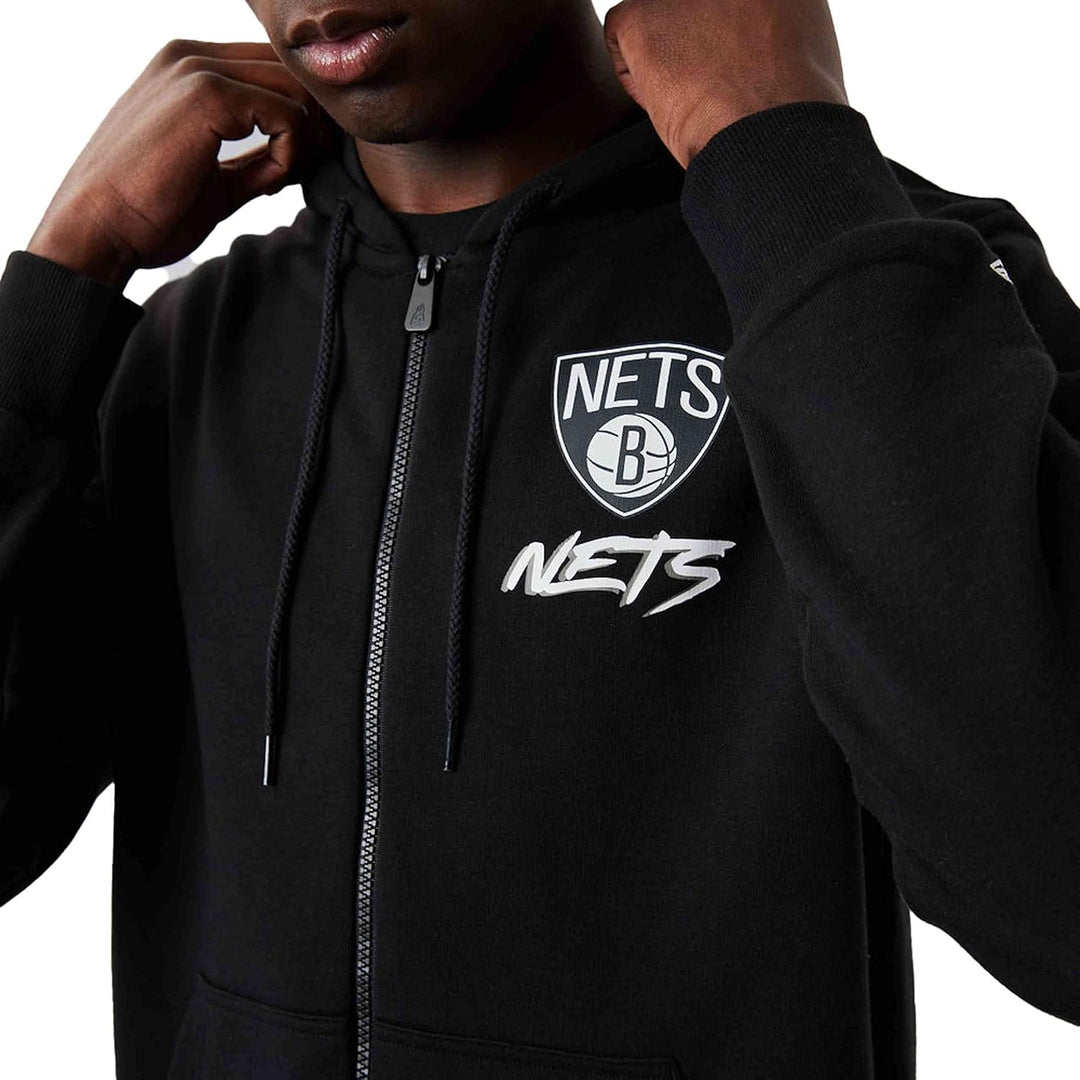 New Era - NBA Brooklyn Nets Script Graphic Zip Hoodie Farbe Schwarz M Schwarz, M Schwarz