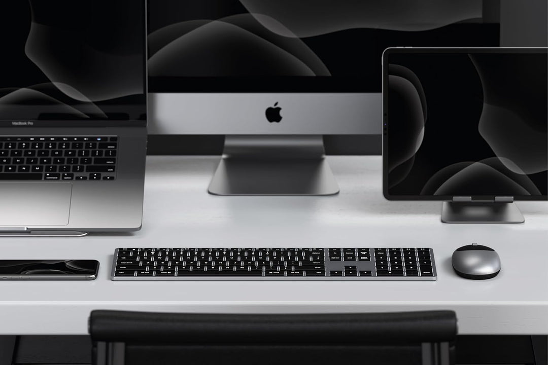SATECHI Slim X3 Kabellose Bluetooth Tastatur - Hintergrundbeleuchtung & Ziffernblock – Multi-Device