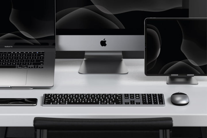 SATECHI Slim X3 Kabellose Bluetooth Tastatur - Hintergrundbeleuchtung & Ziffernblock – Multi-Device