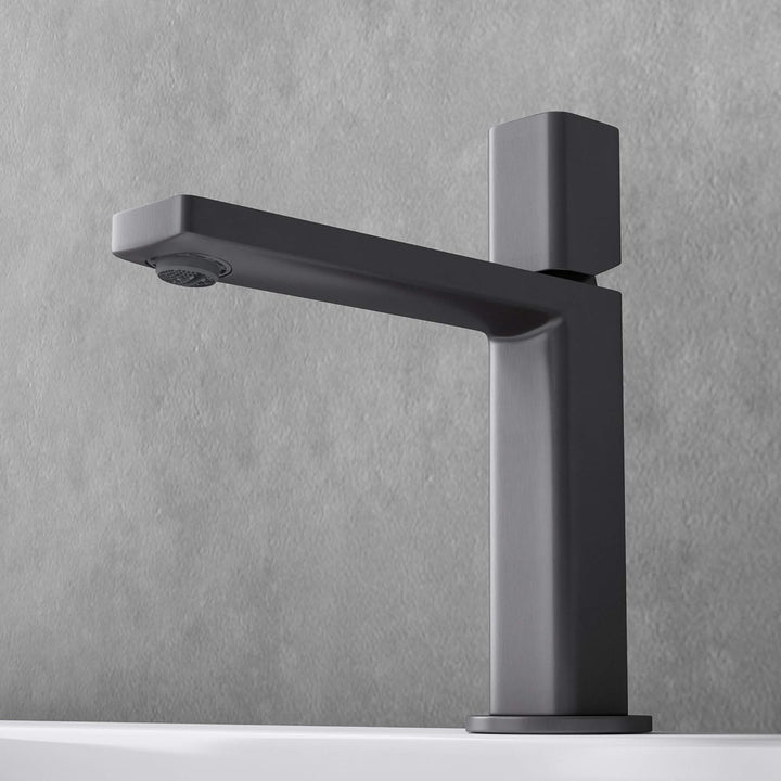 Mai & Mai Wasserhahn Bad Waschtischarmatur eckiges Design Badarmatur Schwarz matt Chrom 19,6cm hoch