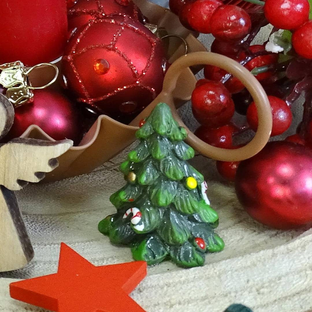 Logbuch-Verlag 2 kleine Bäume Weihnachten Mini Tannenbaum Figuren künstliche Weihnachtsbäume Miniatu