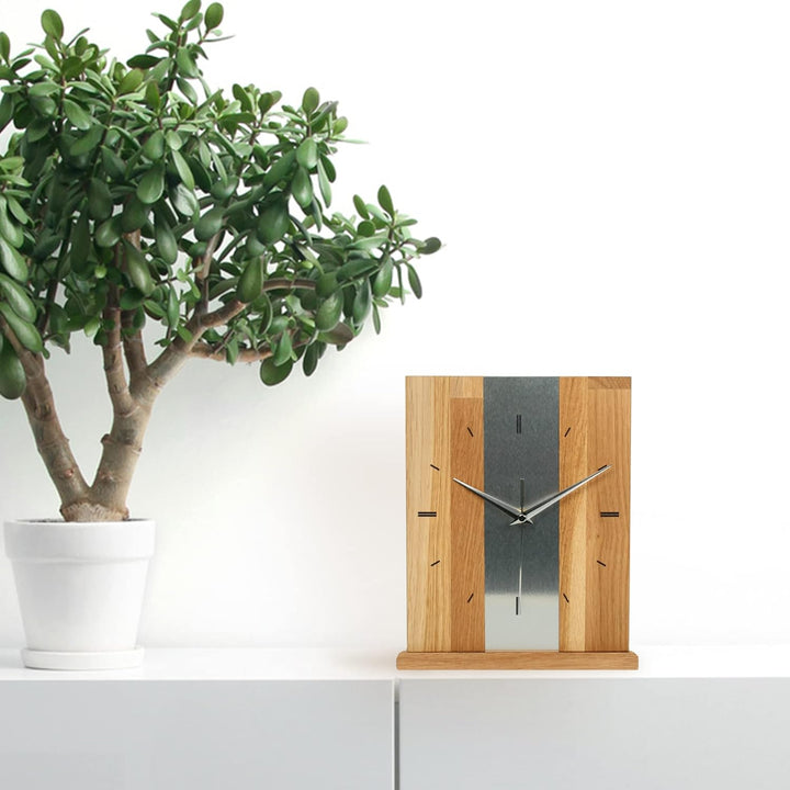 Kreative Feder Designer-STANDUHR Silver Stripe aus MASSIVHOLZ 27x20cm – analoge TISCHUHR ohne Tickge