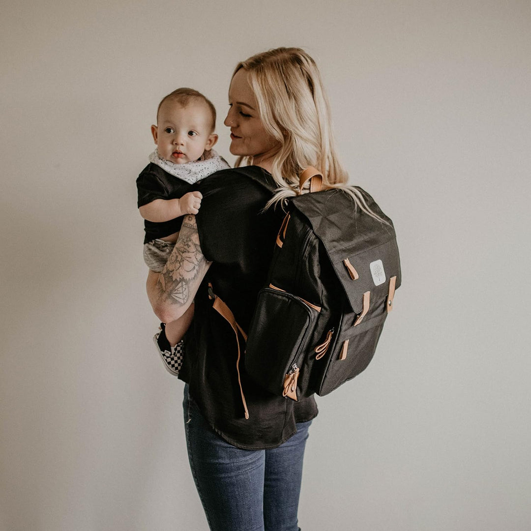 Parker Baby Wickelrucksack – grosse Wickeltasche mit isolierten Taschen, Kinderwagengurten und Wicke