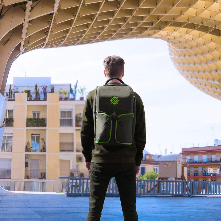 ENHANCE Universal Gaming Rucksack für Konsolen wie Xbox 360, Xbox One, & Laptop Ausreichend Platz fü