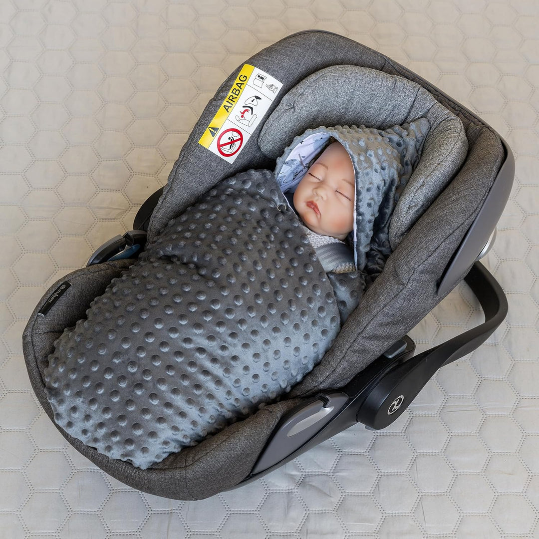 LOOLAY Einschlagdecke Babyschale kompatibel mit 3 und 5 Punkt Gurtsystemen – Babydecke für Autositz