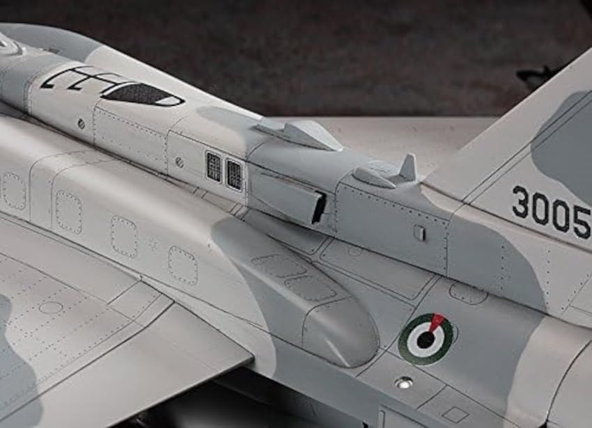 Hasegawa PT44 - F-16F (Block 60) Fighting