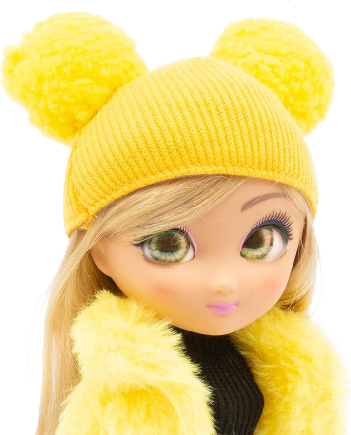 Giochi Preziosi Unique Eyes, Puppe 25 cm – Amy, mit Blick auf die Augen, mit Winterkleidung und Zube