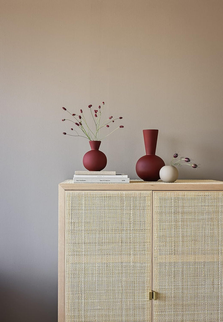 Cooee Design Trumpet-Vase aus Keramik in der Farbe Berry Handgefertigt, Masse: 17cm x 17cm x 30cm, H