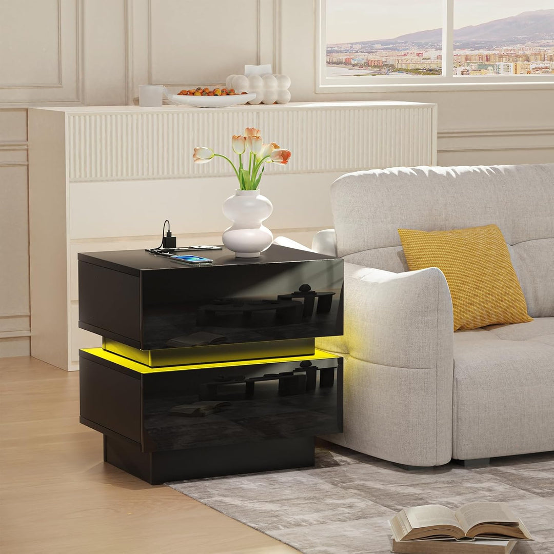PIPIPOXER Nachttisch mit Steckdose LED-Beleuchtung, Beistelltisch, einstellbare 16 Farben, Sofatisch