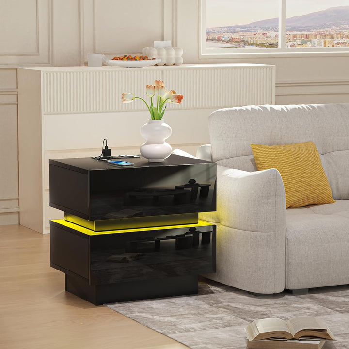 PIPIPOXER Nachttisch mit Steckdose LED-Beleuchtung, Beistelltisch, einstellbare 16 Farben, Sofatisch