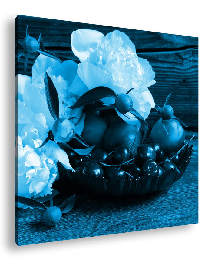 deyoli Pfingstrosen und eine Schalle mit Beeren Format: 70x70 Effekt: Monocrome Blau als Leinwandbil