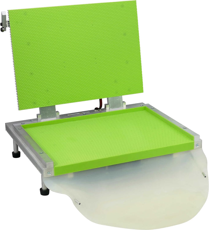 Tolegano Mittelwandpresse mit Zellmass 5,4 mm. Ihre Mittelwand ist individuell zuschneidbar. Eigener