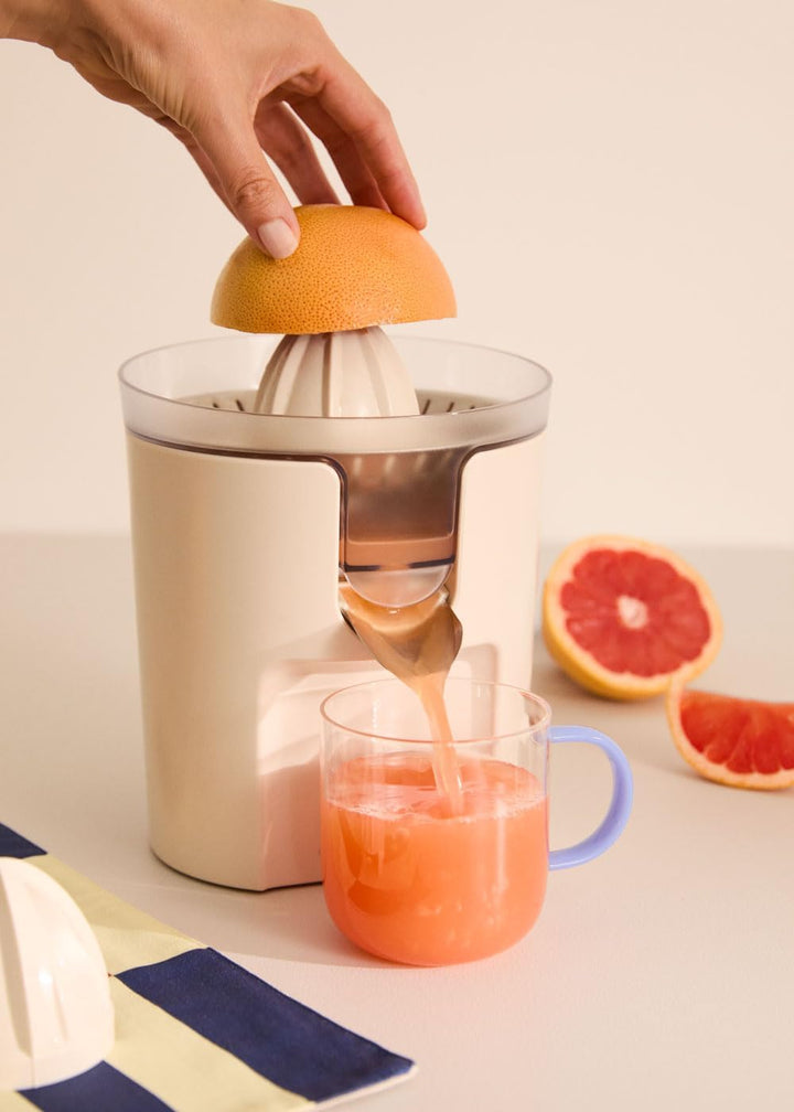 CREATE/JUICER STUDIO/Elektrische Zitruspresse in Cremeweiss/Spritzfrei, 230ml Behälter, Fruchtfleisc