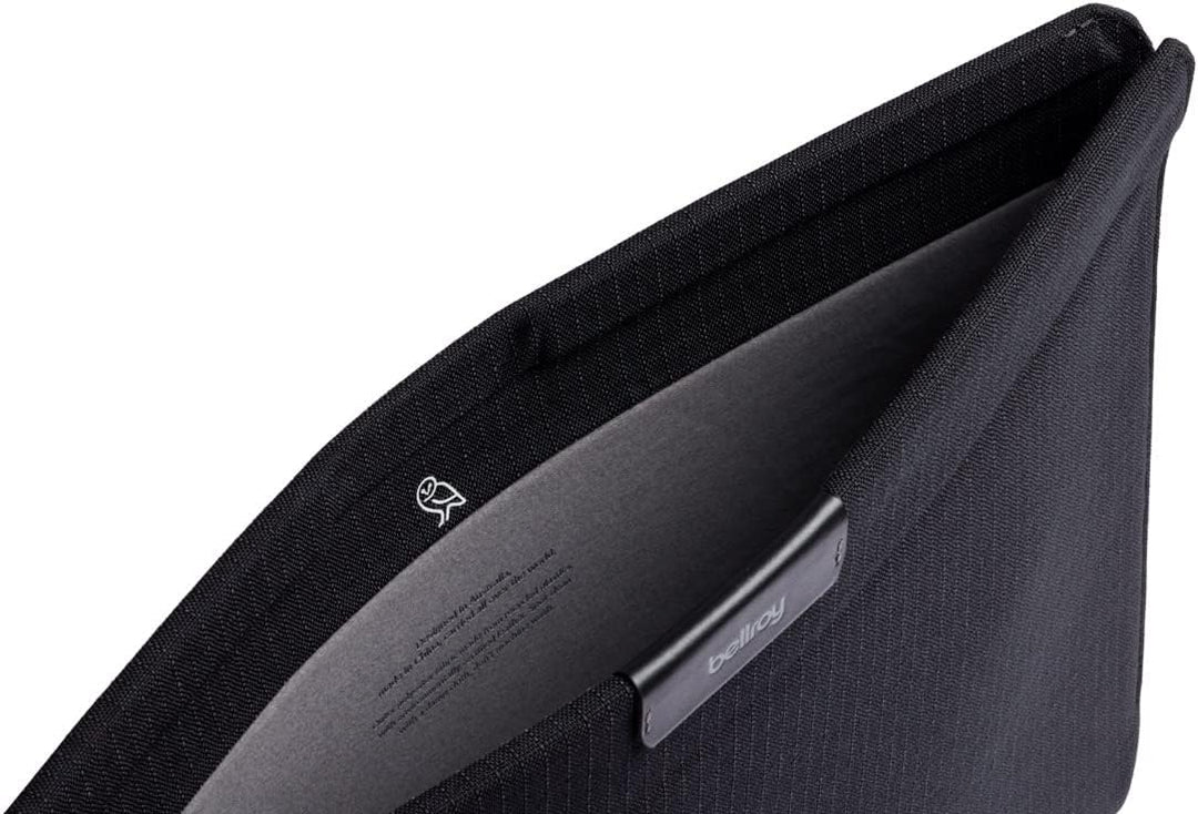 Bellroy Laptop Sleeve (14’’ Laptop, wasserabweisendes recyceltes Gewebe, Magnetverschluss) - Black S