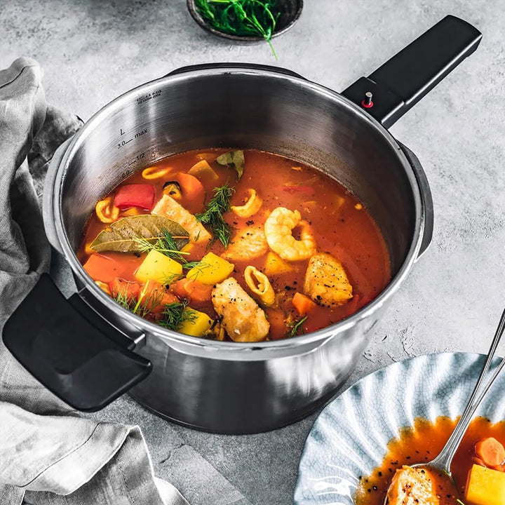 Fissler Vitaquick / Schnellkochtopf-Set, 3-teilig (2 Schnellkochtöpfe mit Metalldeckel 3,5 L + 6 Lit