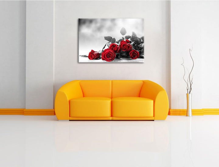schöner Rosenstrauss auf Tisch schwarz/weiss Format: 100x70 auf Leinwand, XXL riesige Bilder fertig