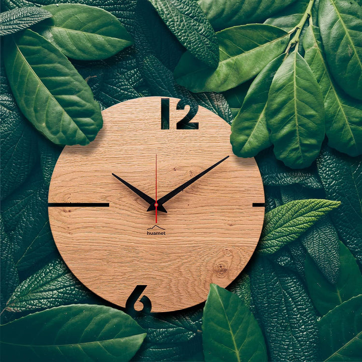 huamet Wanduhr Holz Eiche astig PUHR, rund - Design Holzwanduhr, geräuschlos ohne Tickgeräusch - Qua