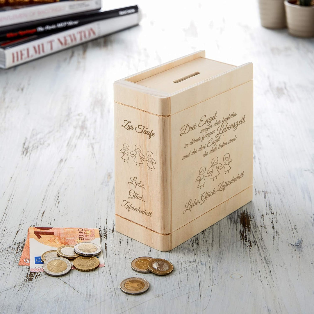 Casa Vivente Spardose aus Holz mit Gravur zur Taufe, Motiv Engel, Sparbüchse als Taufgeschenk für Mä