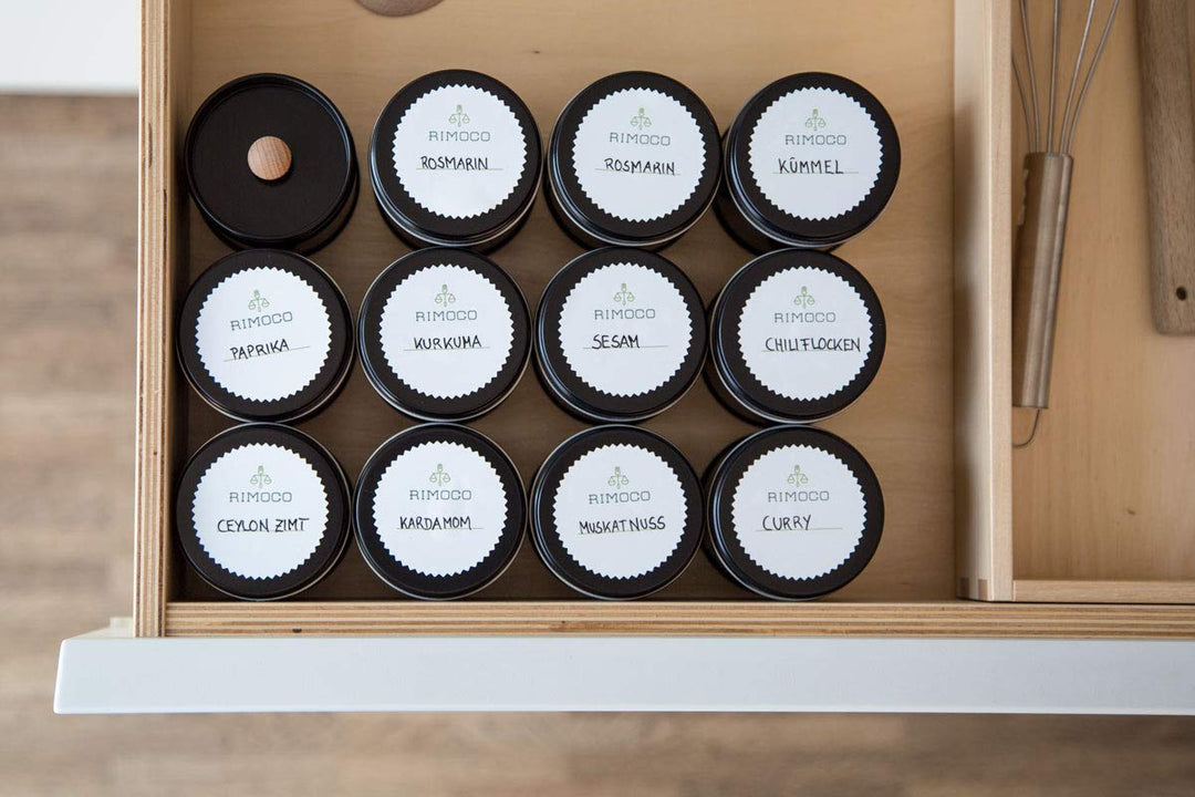 12er Pack Gewürzdosen schwarz stapelbar mit extra Aromadeckel inkl. 6 Etiketten + 2 Streueinsätze |