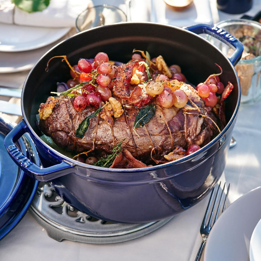 STAUB Gusseisen Bräter/Cocotte, Rund 28 cm, 6,7 L, Dunkel-Blau 28 cm, 6,7 L Dunkel-Blau, 28 cm, 6,7