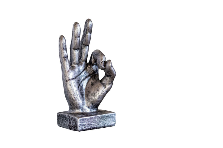 IDYL Moderne Skulptur Figur Resin Finger o.k. | silberfb. | Masse: 9x6x16,5 cm | Material: Polyresin