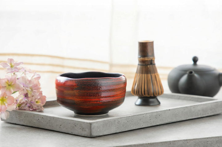SASUGA Handgefertigte japanische Matcha-Schale, Mino-Ware Steingut Teeschale (Roter Pinselstrich) Ak