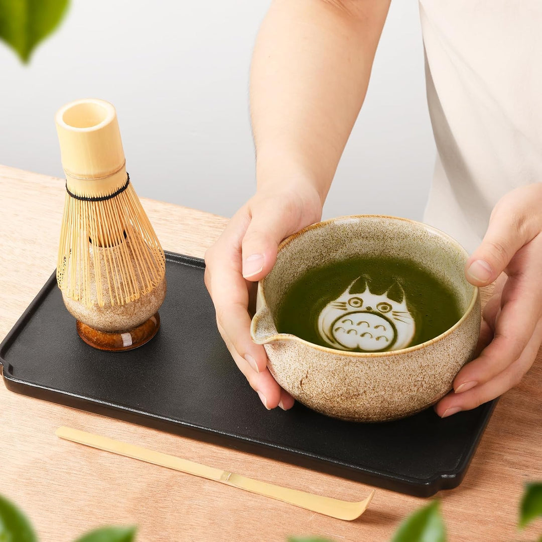 Japanisches Matcha-Teeset, Matcha-Schale mit Ausguss, inklusive handgefertigtem Keramik-Besenhalter,