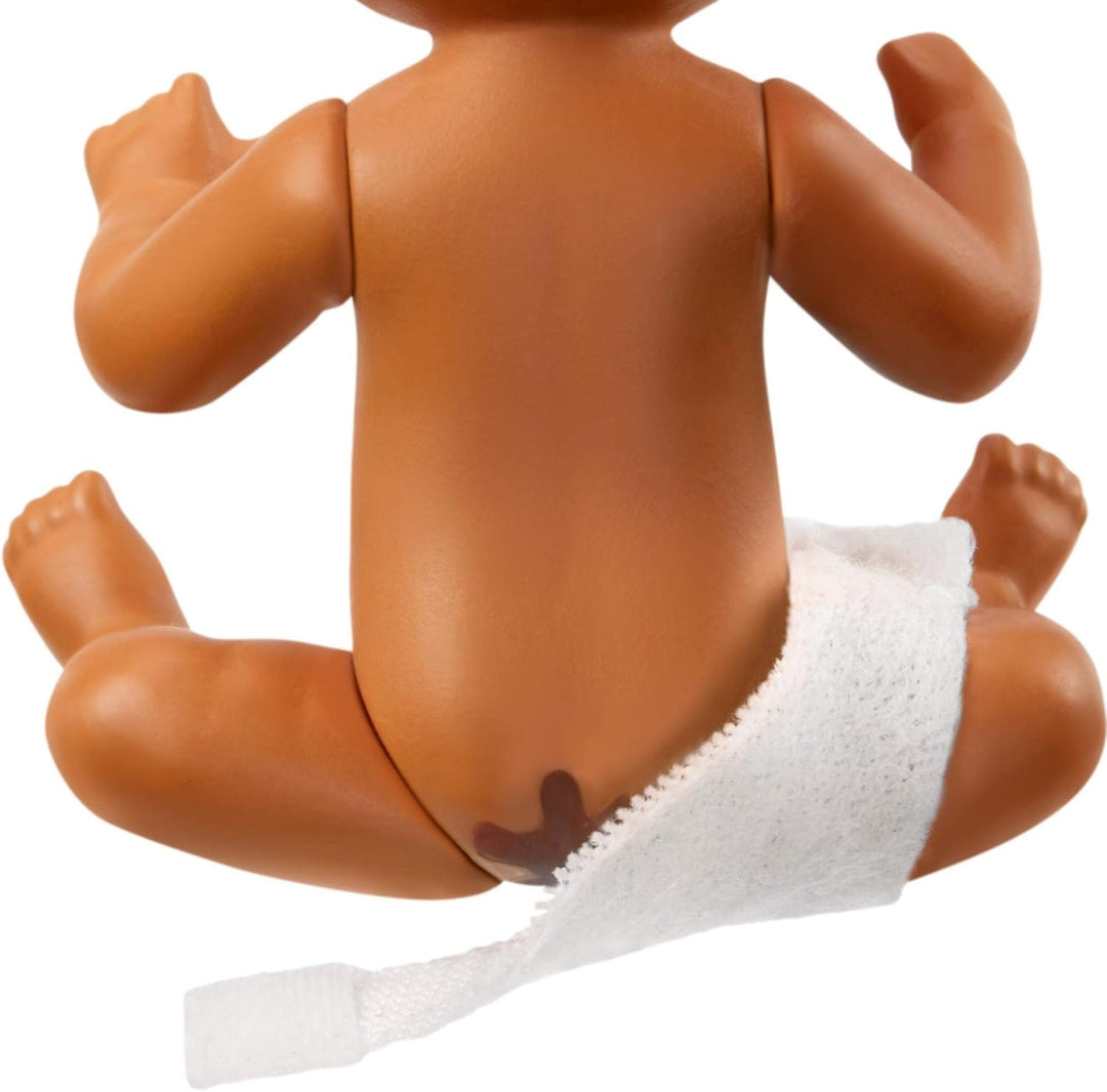 Barbie GHV86 - Skipper Babysitters Inc. Fütter- und Wickel Spielset, Baby-Puppe mit Farbwechselfunkt