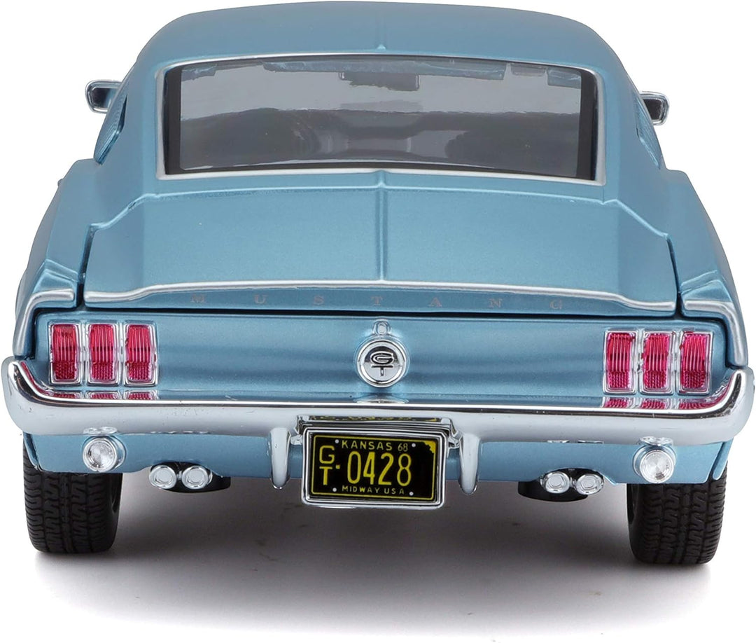 Maisto Ford Mustang GT Cobra Jet 68 Modellauto im Massstab 1:18 (Metallic-Blau)