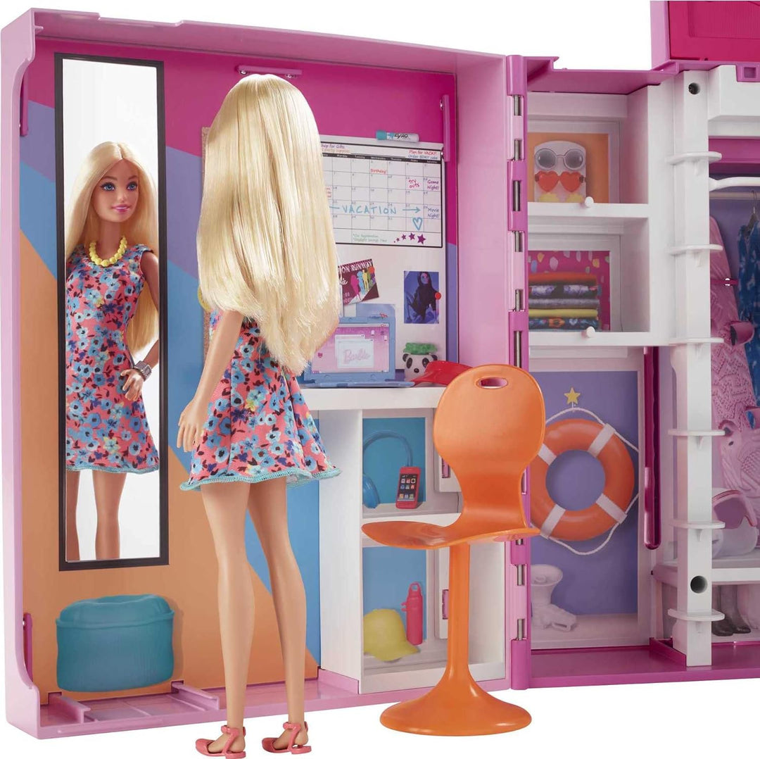 Barbie HGX57 - Traum-Kleiderschrank mit Puppe (blond), Kleidung und diversen Zubehör-Teilen für toll
