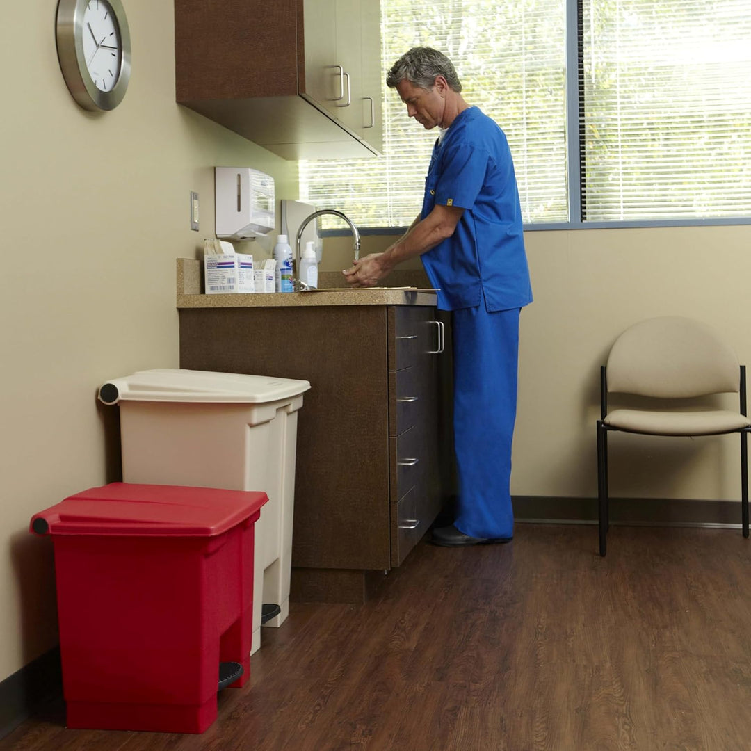 Rubbermaid Commercial Products 16 1/4x15 3/4x17 1/8 inch 8gal Step On Container - Red rot 45.0 x 50.