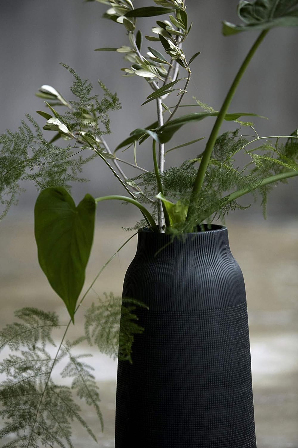 House Doctor Vase Groove, 15 x 15 cm, schwarz