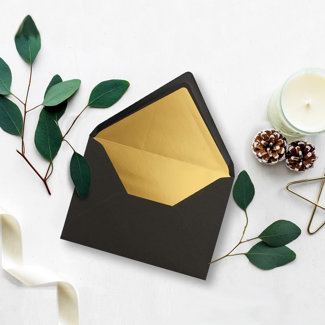 75x metallic Gold-gefütterte Brief-Umschläge DIN C5, schwarz - 156 x 220 mm - Nassklebung mit spitze