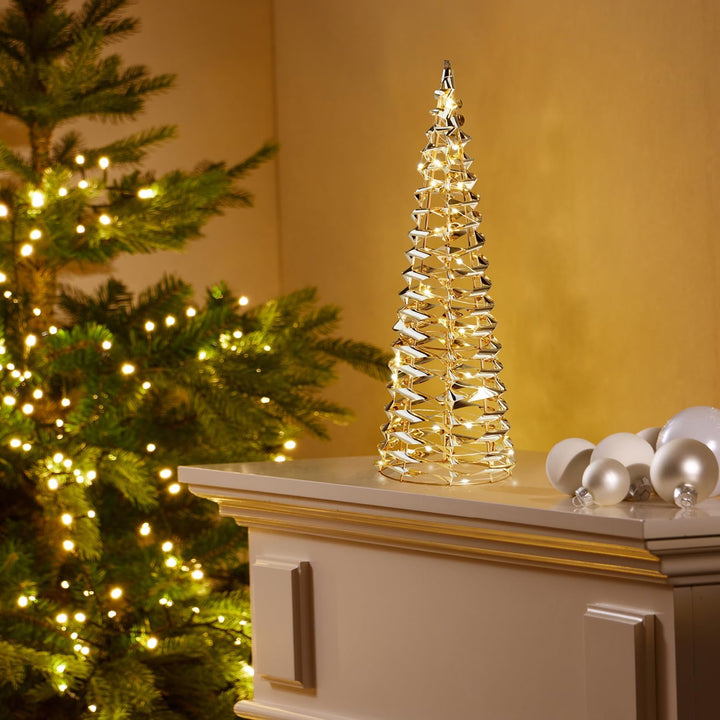 com-four® LED-Pyramide mit Timer - 40 cm Lichterkegel - Deko Leuchtpyramide mit 30 warmweissen LEDs
