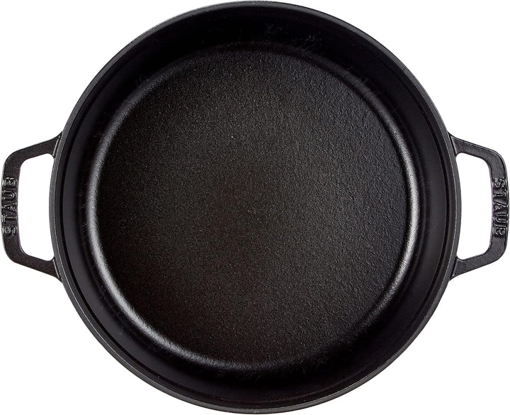STAUB Gusseisen Bräter/Cocotte, Rund &amp; Flach, 26 cm, 4 L, Aromaregen Funktion für optimale Befeuchtu