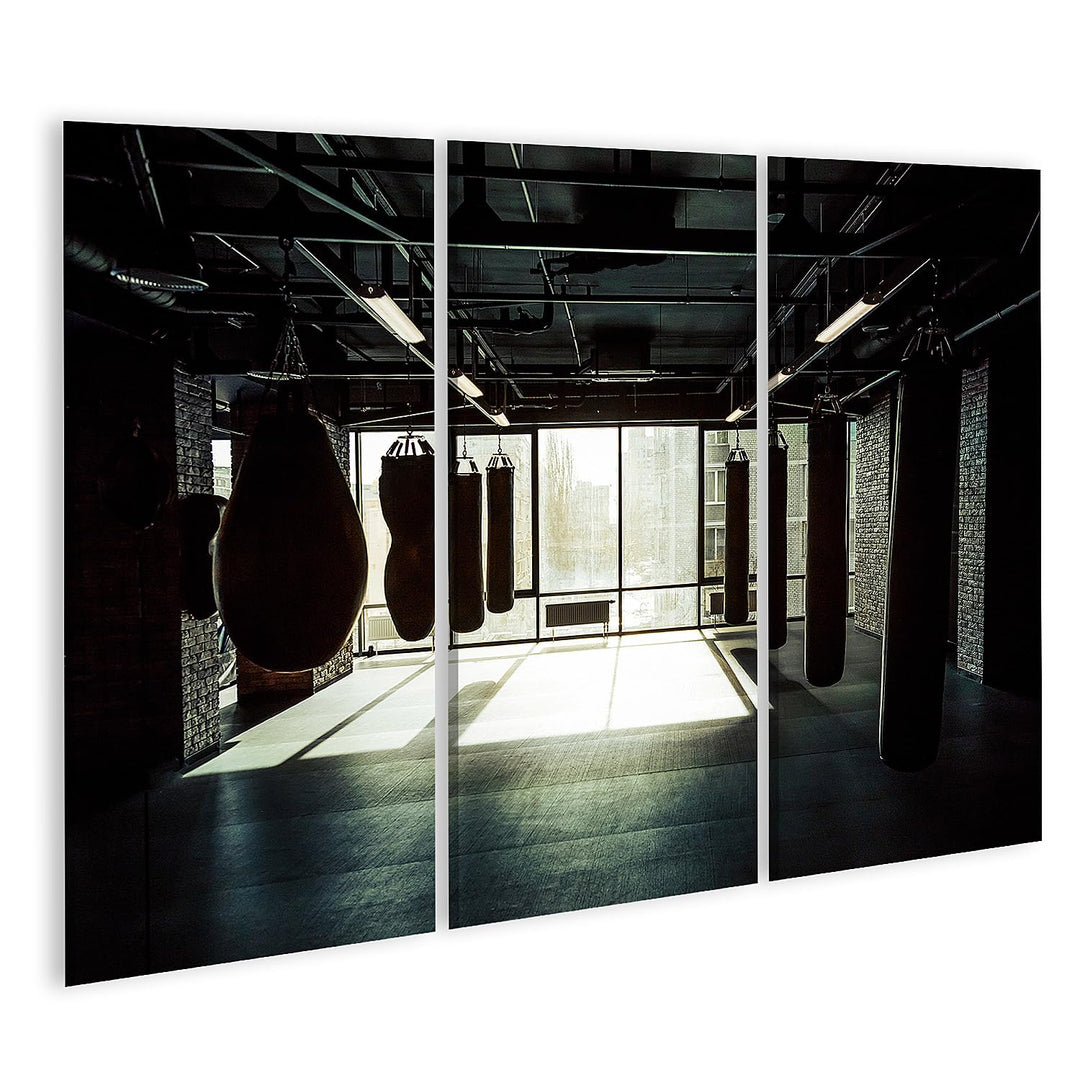islandburner Bild auf Leinwand Fitnessstudio Mit Boxsäcken Dunkel Bilder Wandbilder Poster Leinwand