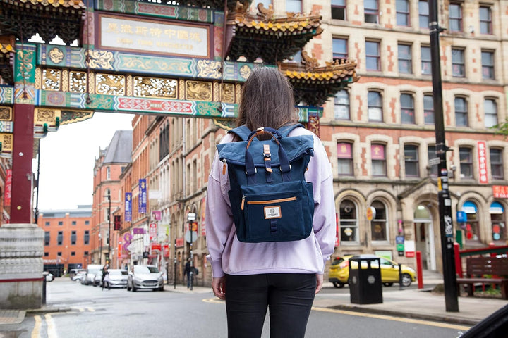 SEVENTEEN LONDON – Moderner und stilvoller ‘Canary Wharf’ Rucksack mit einem klassischen gefalteten