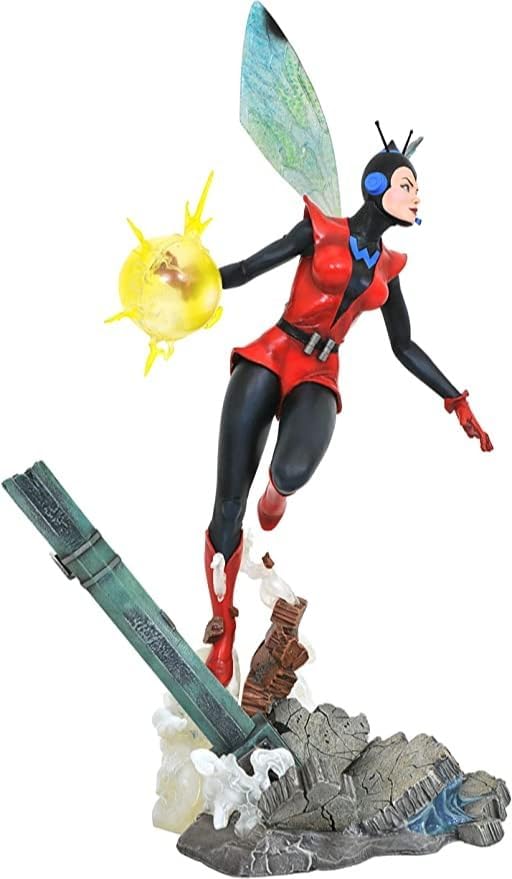 Diamond Select - Marvel Gallery Comic Wasp PVC Statue, MAY212113
