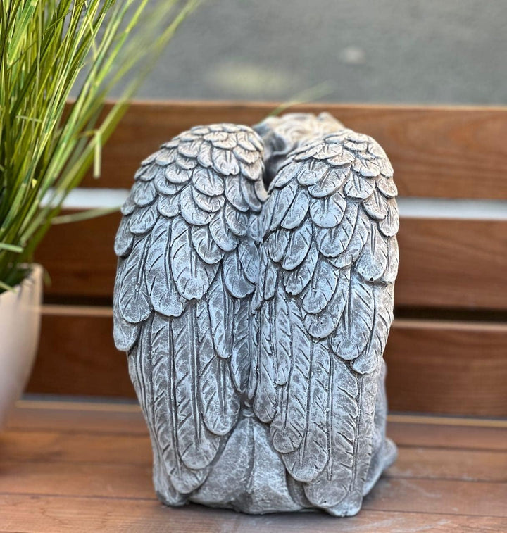 stoneandstyle Steinfigur Engel sitzend gross Steinguss frostfest ca. 6,7 kg