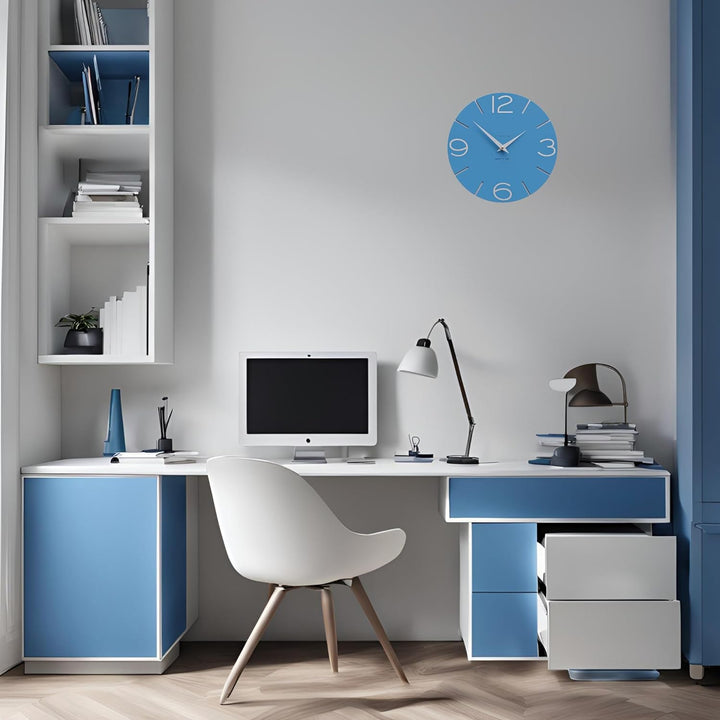 CALLEADESIGN Wanduhr Smile Hellblau und Aluminium Rund 30 cm Schlichtes und modernes Design Geräusch