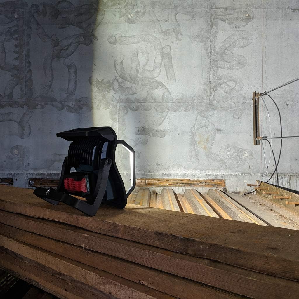 Bosch Professional 18V System Akku Baustrahler GLI 18V-10000 C (ohne Akkus Und Ladegerät, Leuchtstär