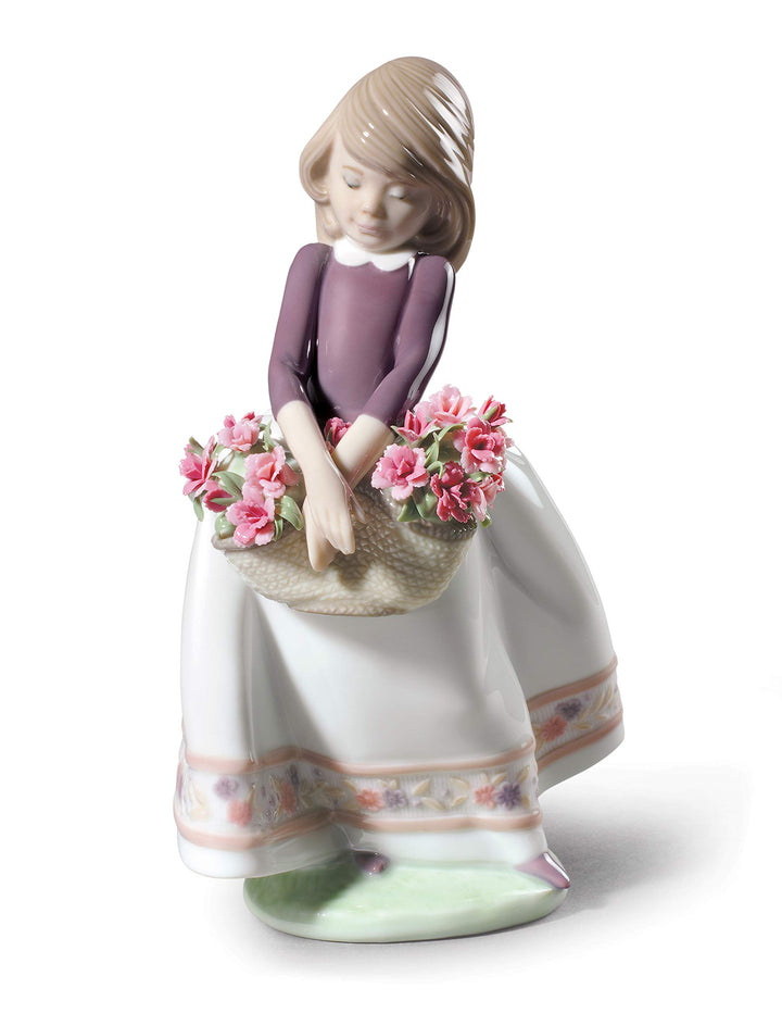 LLADRÓ Mädchen-Figur Schüchterne Kleine (Special Edition). Mädchen Mit Blumen. Porzellan.