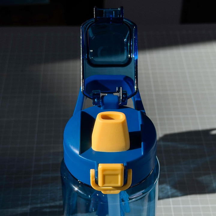 EarlyBird Little Bud Trinkflasche Mein Klub mit personalisierten Fussball-Avatar zum selbst gestalte