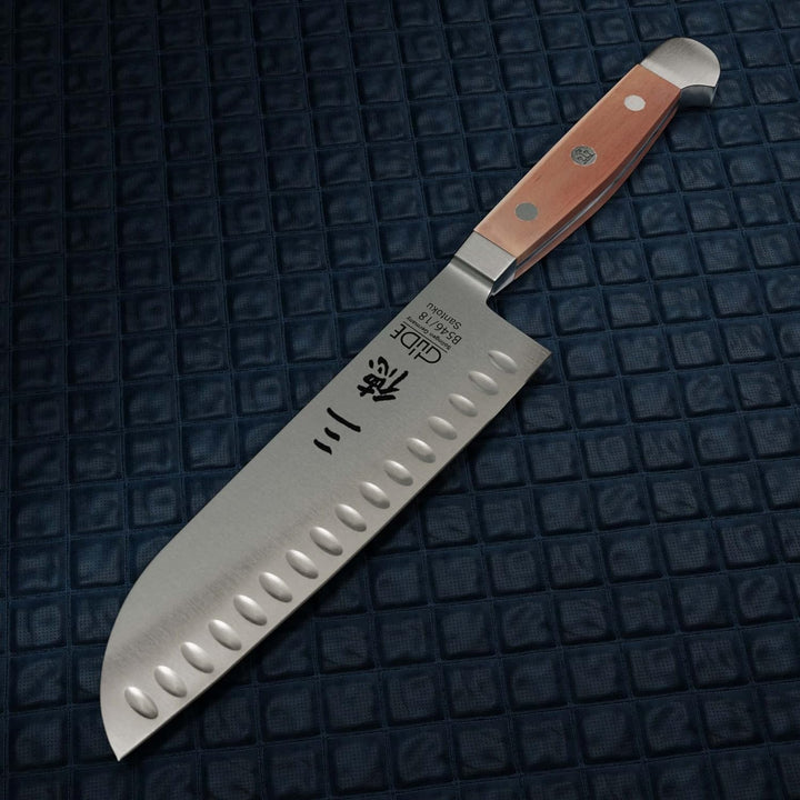 GÜDE Solingen - Santoku mit Kulle geschmiedet, 18 cm, Birnenholz, ALPHA BIRNE, Doppelkropf, Handmade