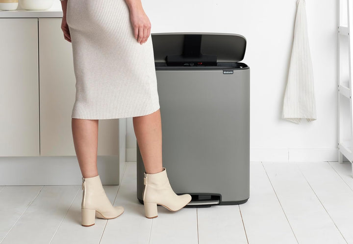 Brabantia BO Treteimer Mülleimer, Stahl, Mineral Concrete Grey, 60L 1 Inneneimer (60L) Mineral Concr