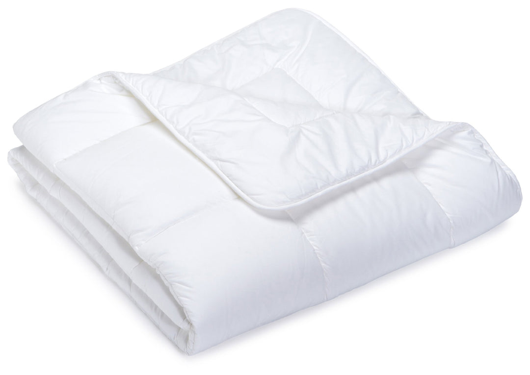 Billerbeck 5105720003 Faserdecke S 22 Uno, 155/220 cm, weiss 155 x 220 cm Uno S 22, 155 x 220 cm Uno