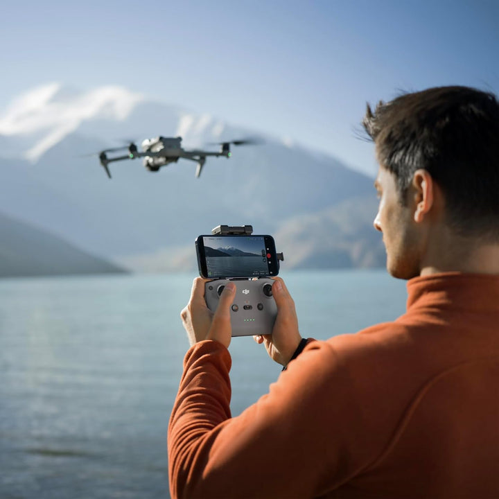 DJI Air 3S Fly More Combo (RC-N3), Drohne mit 1“ CMOS Weitwinkel- & mittlerer Telekamera, 4K/60fps H